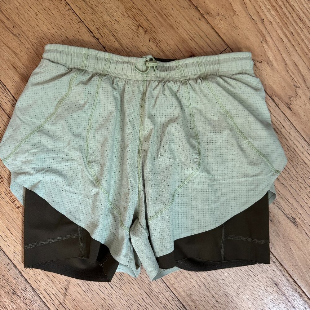 Outdoor Voices running shorts XS